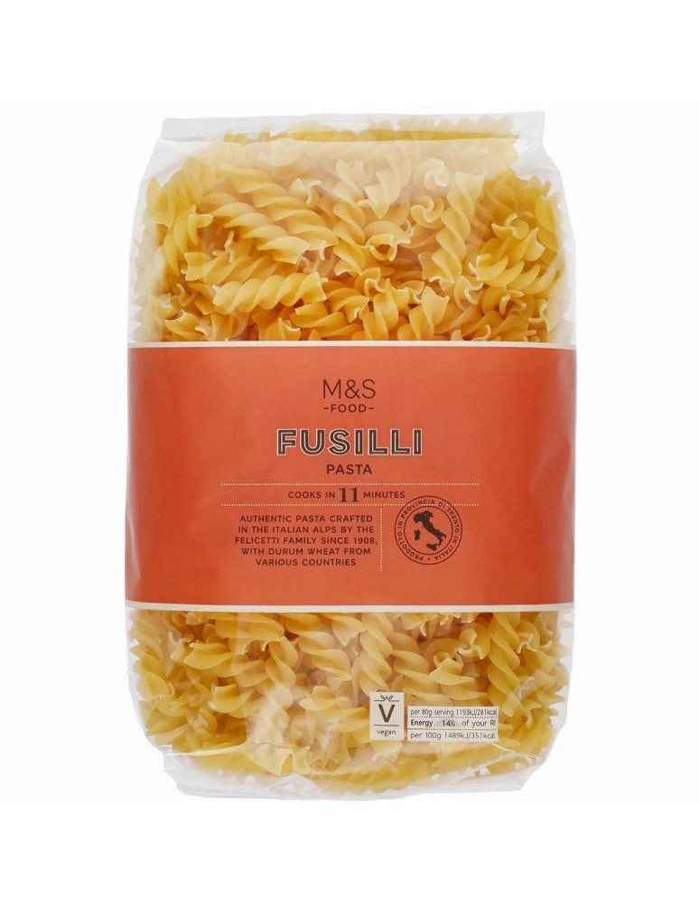 Těstoviny fusilli vyrobené z krupice z tvrdé pšenice