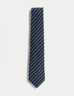 Proužkovaná kravata s vysokým podílem vlny