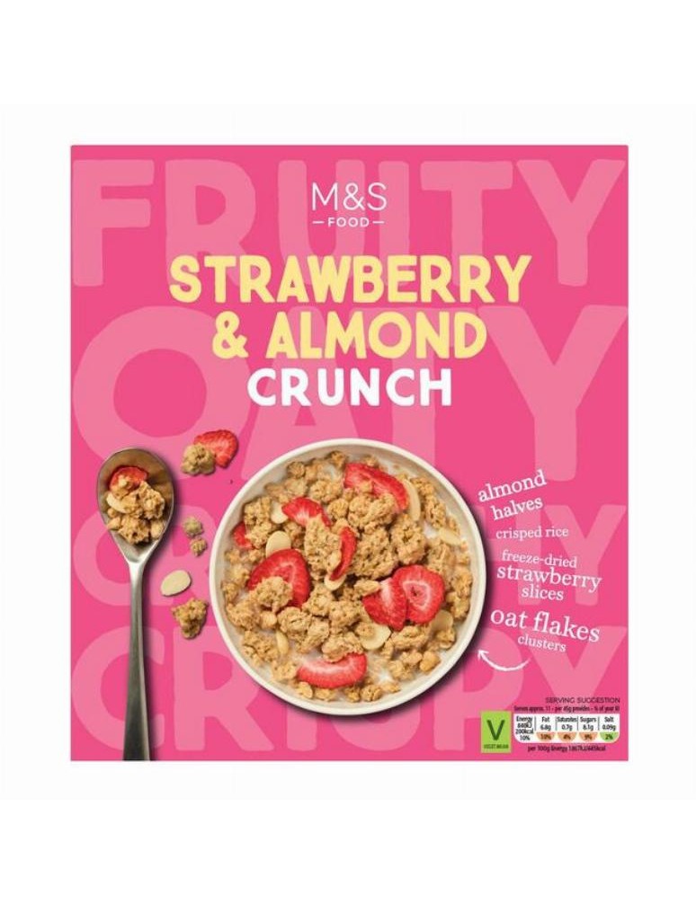 Hrudky z ovesných vloček a pufované rýže, s půlenými mandlemi a plátky mrazem sušených jahod