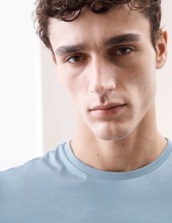 Tričko z prémiové bavlny, úzký střih