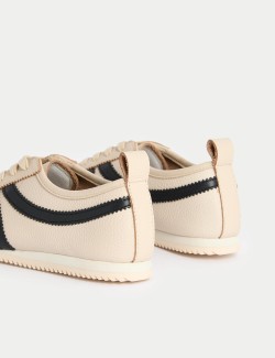 Kožené tenisky s proužky