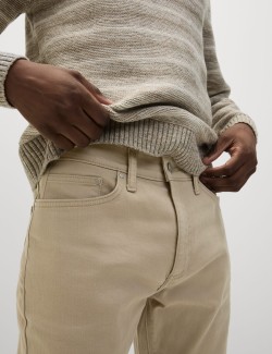 Strečové džíny s úzkým střihem