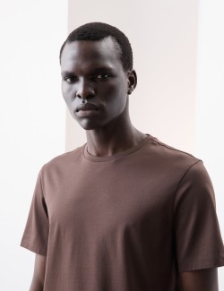 Tričko z prémiové bavlny, úzký střih