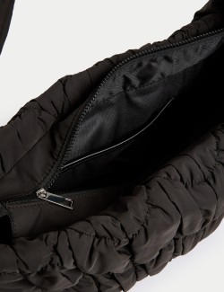 Prošívaná kabelka přes rameno