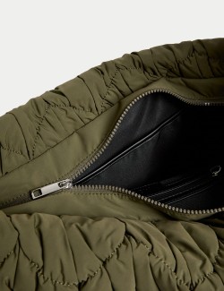 Prošívaná kabelka přes rameno