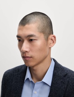 Košile z bavlny klasického střihu s nežehlivou úpravou