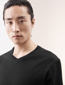 Tričko s výstřihem do V, z čisté bavlny Supima®