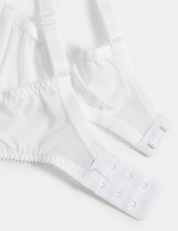 Balkonová podprsenka Jasmine s kosticemi a krajkou, vel. A–E