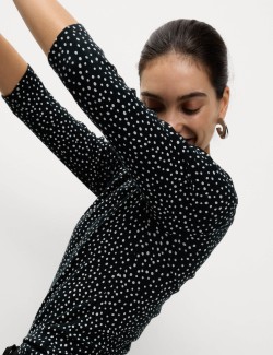 Top z čisté bavlny s lodičkovým výstřihem a potiskem, přiléhavý střih