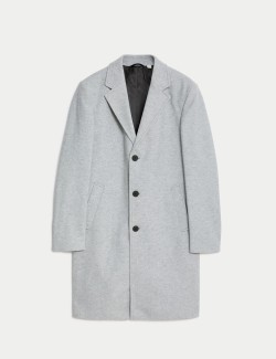 Kabát s fazonovým límcem