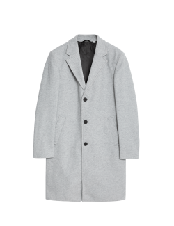 Kabát s fazonovým límcem