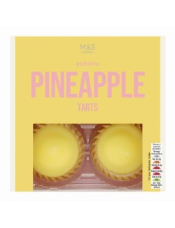 4 košíčky z máslového těsta plněné ananasovým džemem a cukrářským vanilkovým krémem a ozdobené fondánem