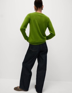 Mimořádně měkký svetr s výstřihem ke krku