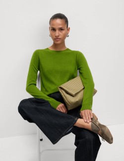 Mimořádně měkký svetr s výstřihem ke krku