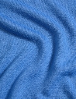 Mimořádně měkký svetr s výstřihem ke krku