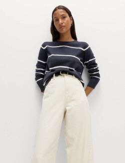 Extra měkký pruhovaný svetr ke krku