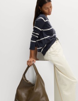 Extra měkký pruhovaný svetr ke krku