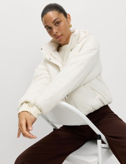 Prošívaná bunda s kapucí s technologií Thermowarmth™