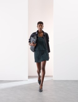 Minisukně do A s třásněmi