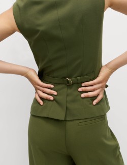 Asymetrická vesta s panely