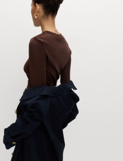 Top s dlouhými rukávy těsného střihu