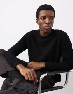 Svetr z čistého kašmíru s výstřihem ke krku