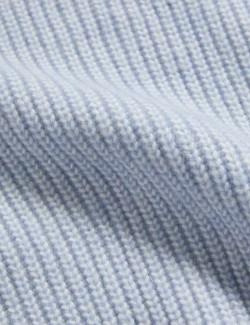 Pruhovaný svetr z měkoučké příze s kulatým výstřihem