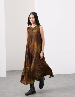 Midi šaty sloupového střihu se zvířecím potiskem