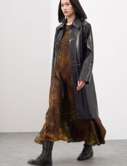 Midi šaty sloupového střihu se zvířecím potiskem