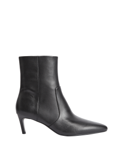 Kožené kotníkové boty se špičkou na nízkém podpatku