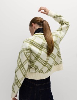 Checked Crew Neck Cardigan With Wool