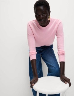 Mimořádně měkký svetr s výstřihem ke krku