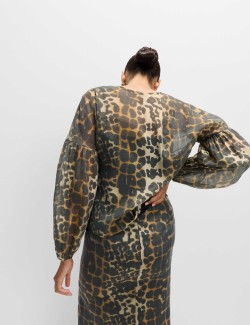 Organzový top se zavazováním vepředu, zvířecím potiskem a výstřihem do V