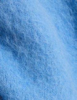 Svetr ke krku s vysokým podílem alpaky