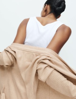 Široký žebrovaný župan