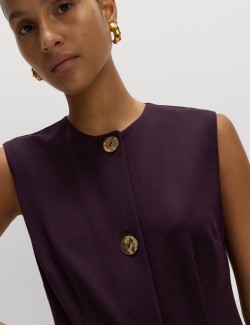 Mini šaty s ozdobnými knoflíky