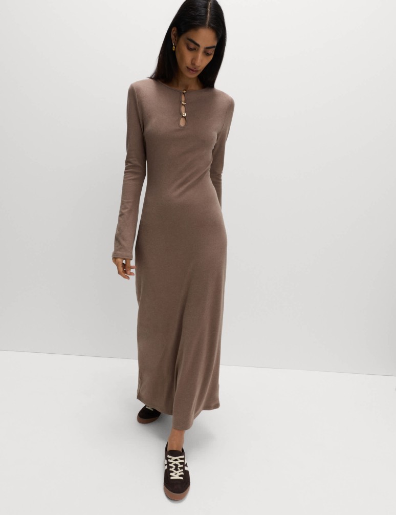 Žerzejové pohodlné midi pouzdrové šaty