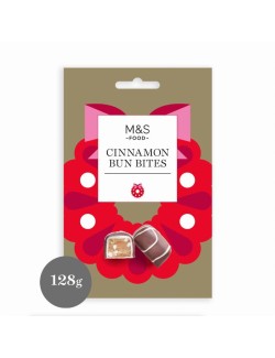 Chuťovky z máslového karamelu se sušenkovou drobenkou (5 %), mletou skořicí a mletou skořicí čínskou máčené v bílé a mléčné čoko