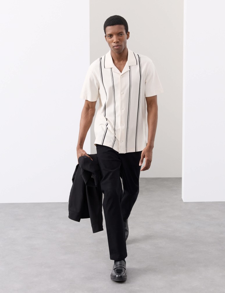 Pruhovaná polokošile s klopami a vysokým podílem bavlny