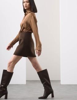 Minisukně áčkového střihu, ze směsi vlny