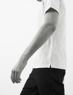 Polotriko s geometrickým potiskem, ze 100% bavlny