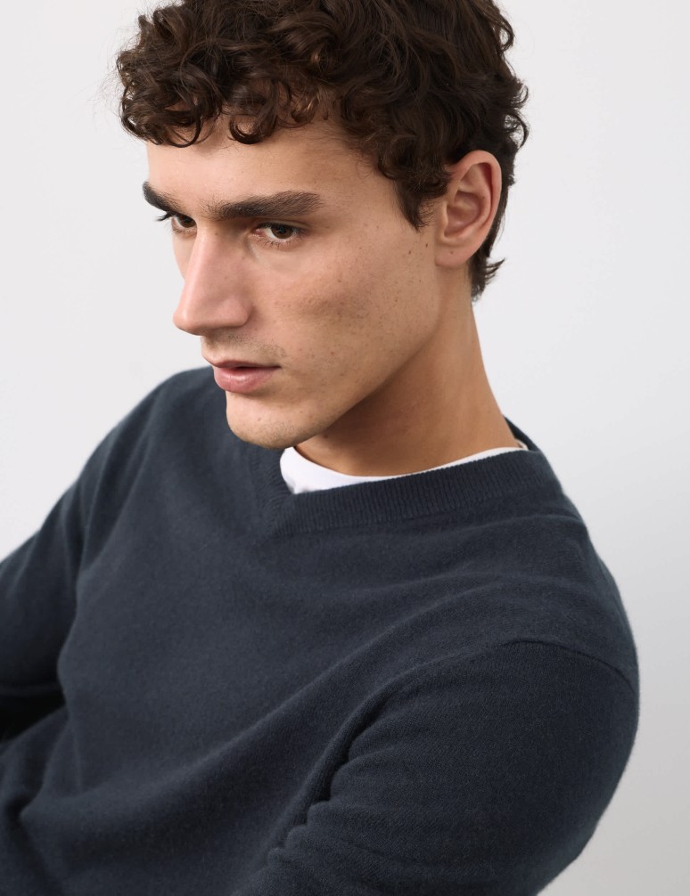 Svetr z čistého kašmíru s výstřihem do V