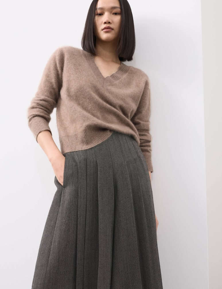 Wool Rich V-Neck Jumper with Cashmere