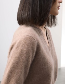 Wool Rich V-Neck Jumper with Cashmere