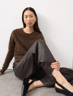 Svetr s kulatým výstřihem ze směsi česané vlny a kašmíru