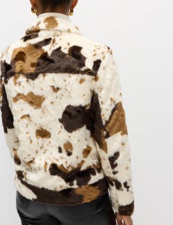 Kamioňácká bunda s umělou kožešinou a potiskem kravské kůže