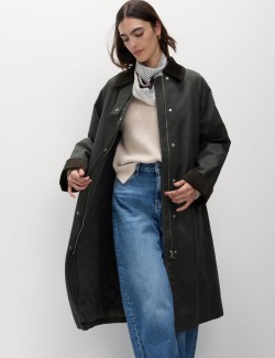 Praktický podlouhlý kabát s límečkem a vysokým podílem bavlny