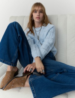 Svetr s kulatým výstřihem a háčkovaným vzorem s alpakou