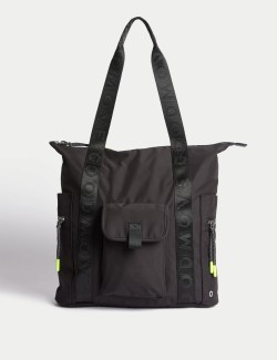 Taška s uchy a několika kapsami