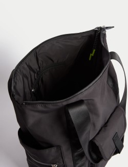 Taška s uchy a několika kapsami